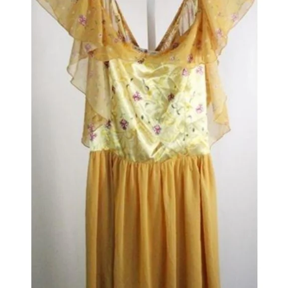 NWT RARE Her Universe Padme Meadow dress